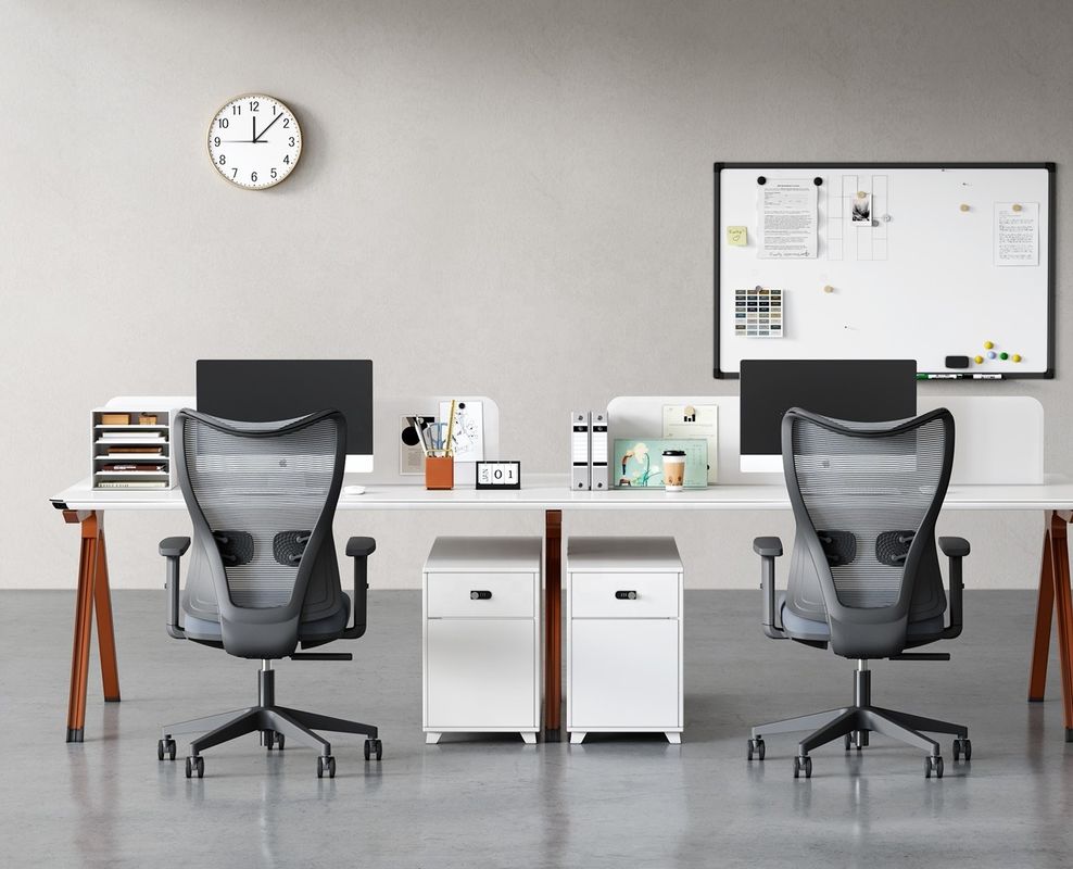 Verstelbare armsteun Draaiende kantoorstoel voor stafconferentiezaal Mid back Mesh Design