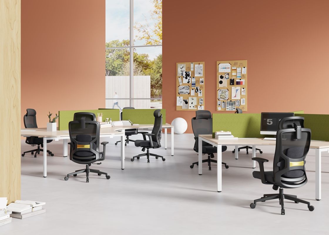 Zelfoplaadmechanisme Ergonomische stoel met hoge ruggelenk voor comfortabel kantoorwerk