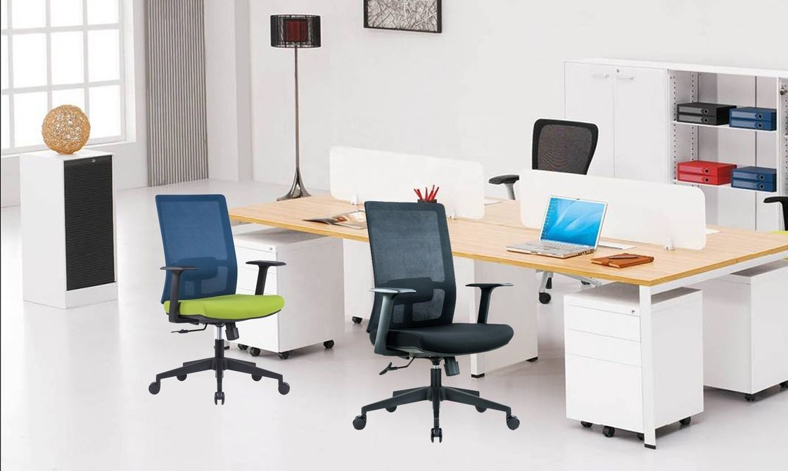 Ergonomische zwarte gaas kantoorstoel 2D lendensteun voor comfortabele kantoorstoelen